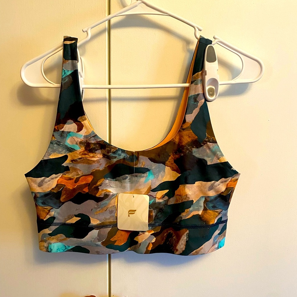 NWT Fabletics Sz Medium Sports Bra
